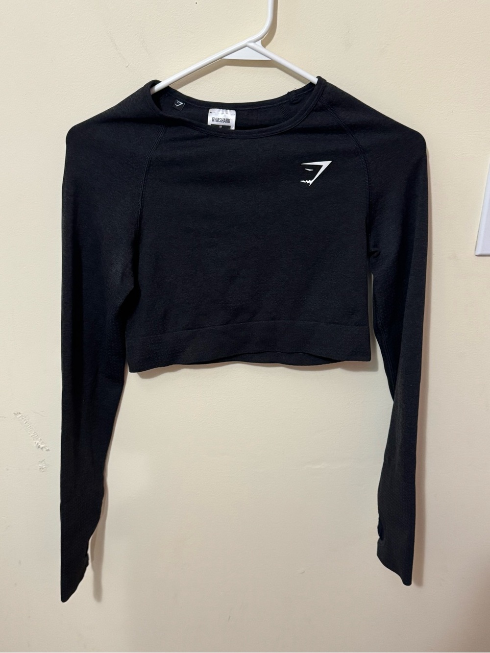 Gymshark Black Long Sleeve Crop Top - Women's Athletic Tee